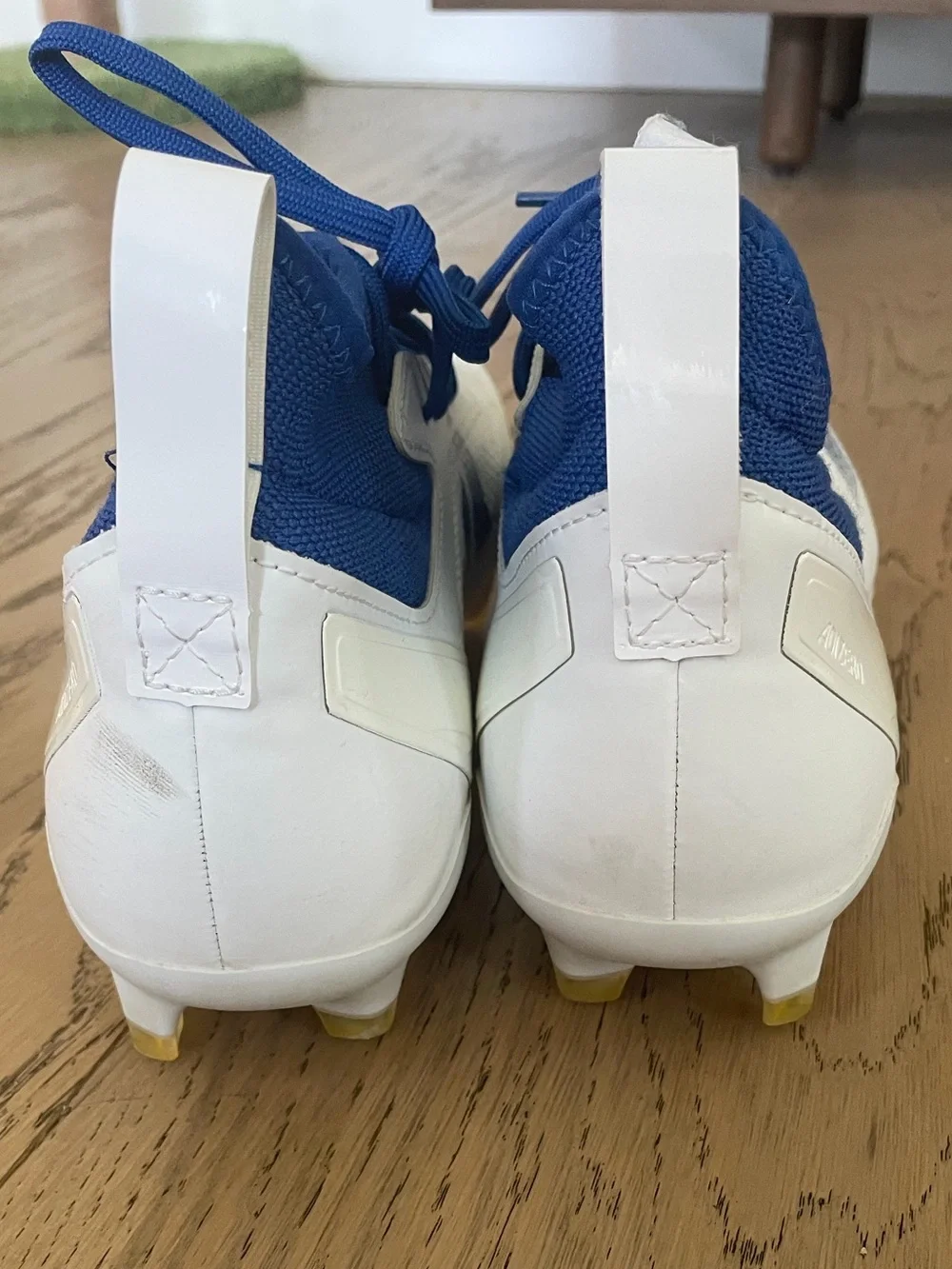 adidas Men’s Adizero Baseball Cleats Blue/White with Mid Ankle Sock, Size 8